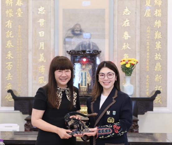 保良局乙巳、丙午年董事会移交银物印信仪式