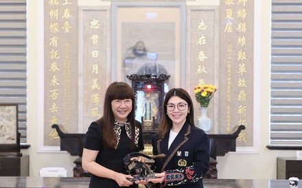 保良局乙巳、丙午年董事会移交银物印信仪式