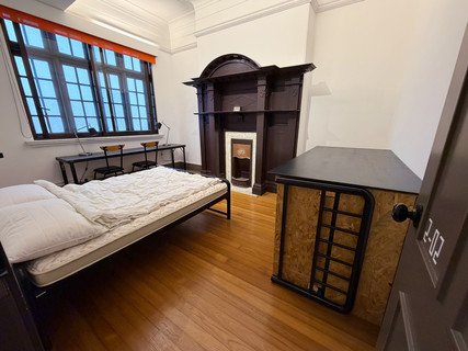 Provides residency accommodation services for local and overseas artists.