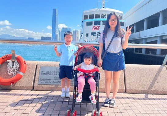 妈妈和妹妹陪我参加毕业旅行，真开心!