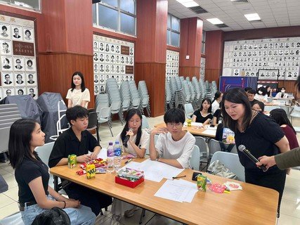 透過「精神健康短片比賽媒體創作工作坊」，由專業人士向參加者分享精神健康資訊，及由媒體導師指導劇本創作、拍攝及後期製作技巧，讓參加者掌握短片製作技能。