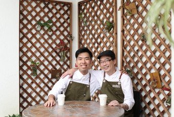 从咖啡杯种出一朵朵花